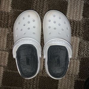 White fluffy crocs size 7